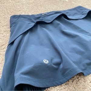 LULULEMON | play off the pleats